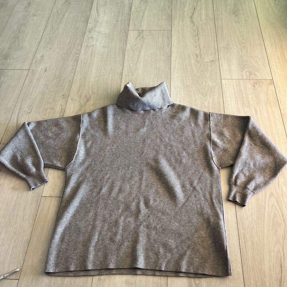 Free people women sweater size S